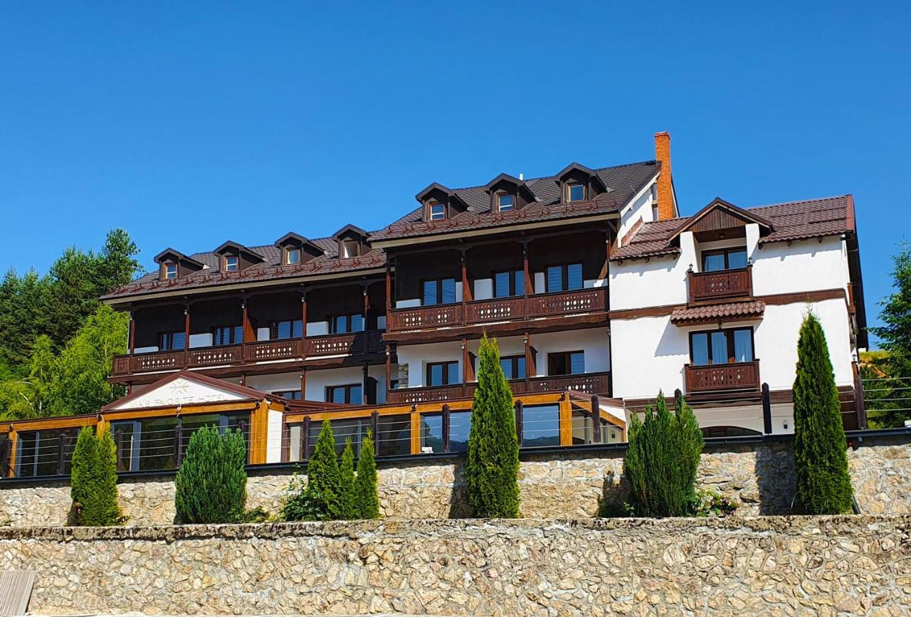 Mia's Favorite Hotel Mavrovo Buitenkant foto